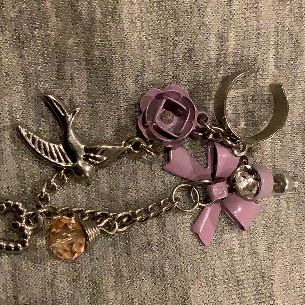 👻Statement Ear Cuff👻 - Picture 2 of 2